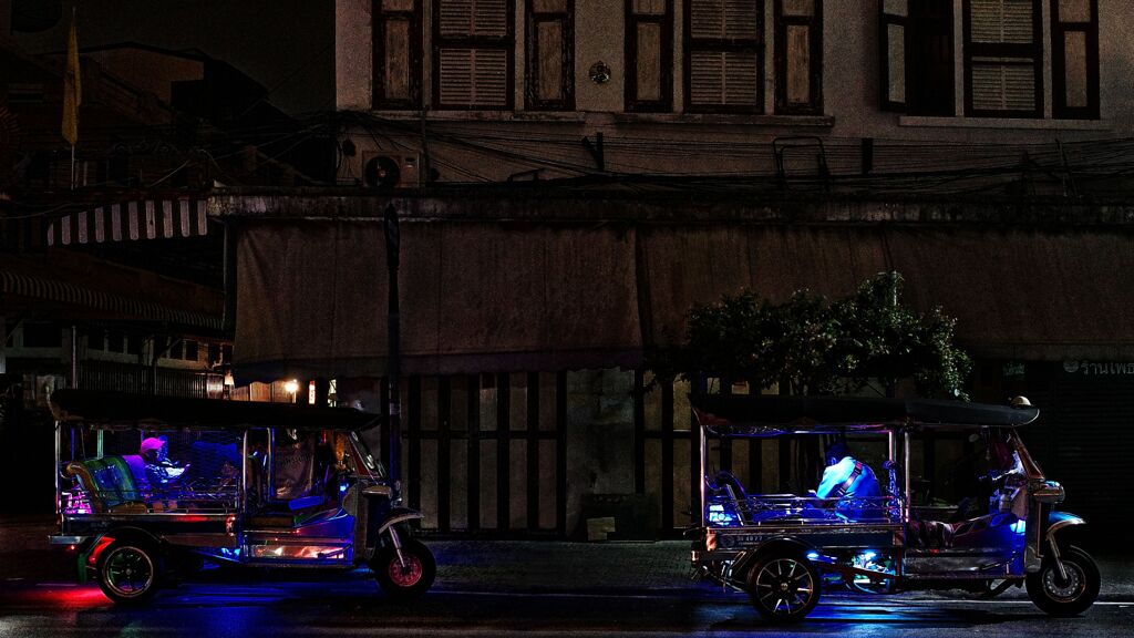 ＳＩＬＥＮＴ　ＮＩＧＨＴ　