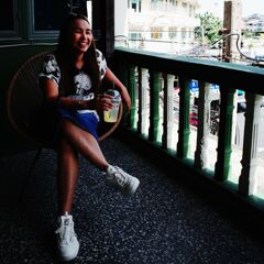 ＳＭＩＬＥ　１００　ＰＯＩＮＴＳ　