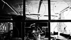 ＳＩＸ　ＣＩＲＣＬＥＳ　