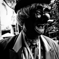 Is there a clown in your heart ？　