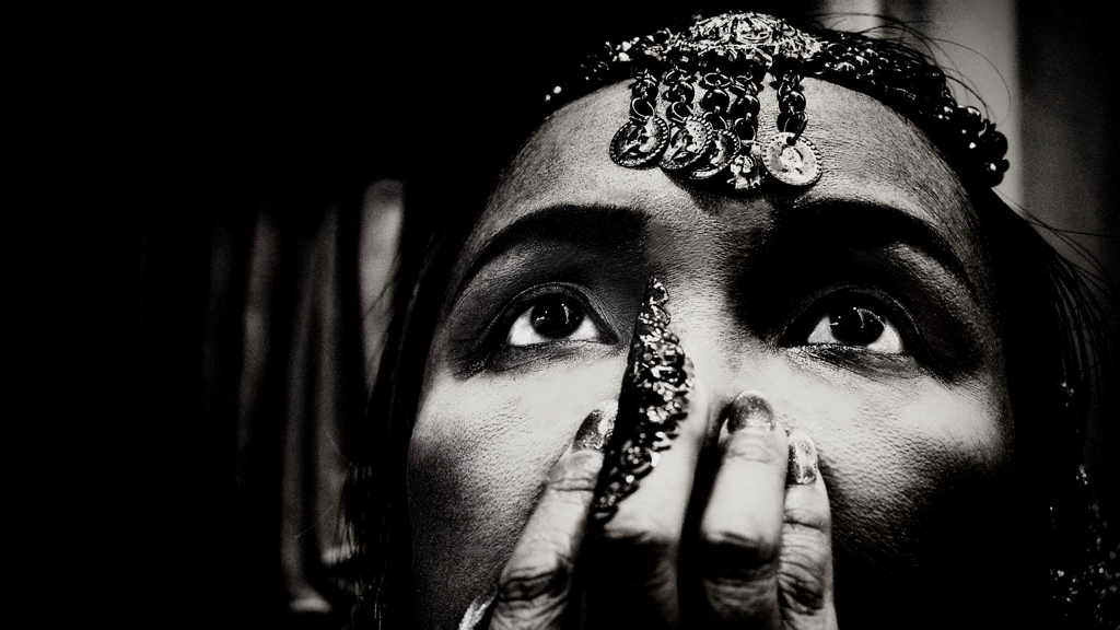 she  saw  GOD　　