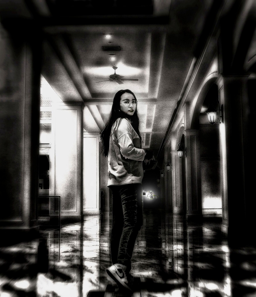 ＳＩＬＶＥＲ　ＬＩＮＩＮＧ .　　