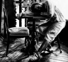 ＹＯＵＲ　ＣＨＡＩＲ　　