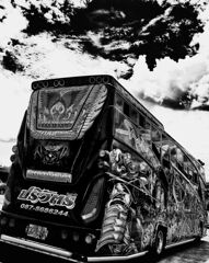 ＴＯＵＲ　ＢＵＳ　