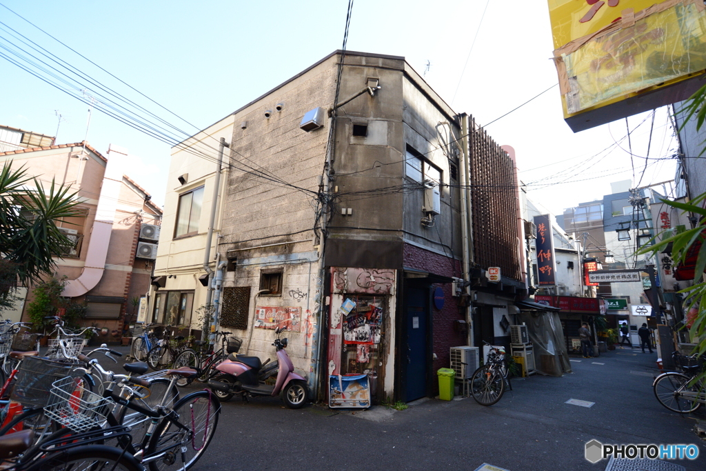 飲み屋街の一角