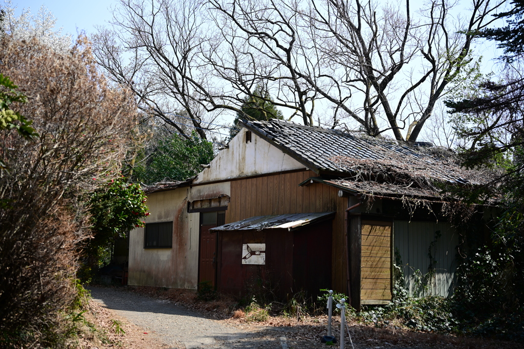 野猿峠の建物