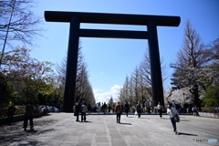 靖国の青い空