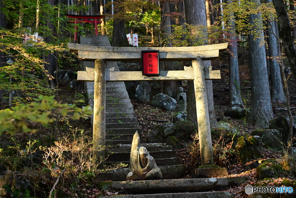 長安寺内豊川稲荷