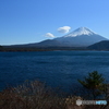 本栖湖から富士を望む