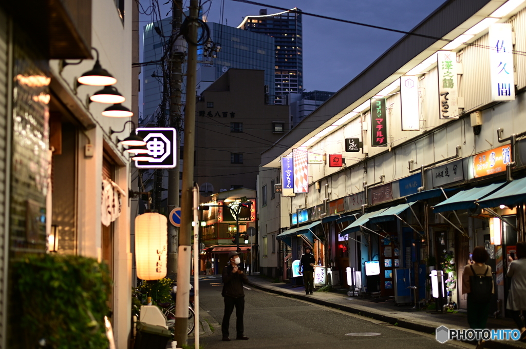 夕刻の都橋商店街