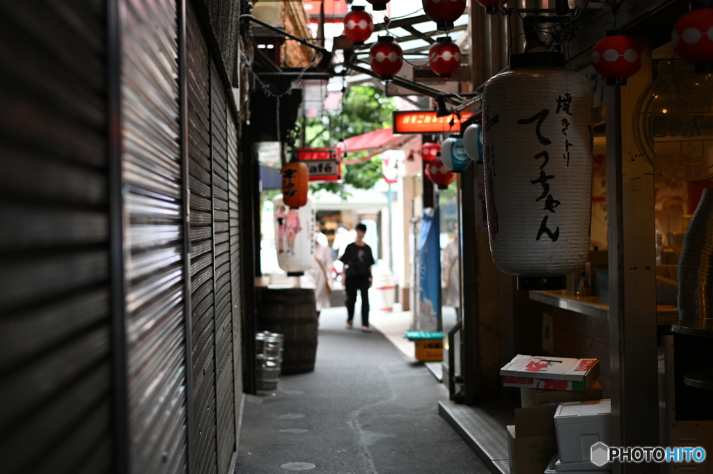 飲み屋街開店前