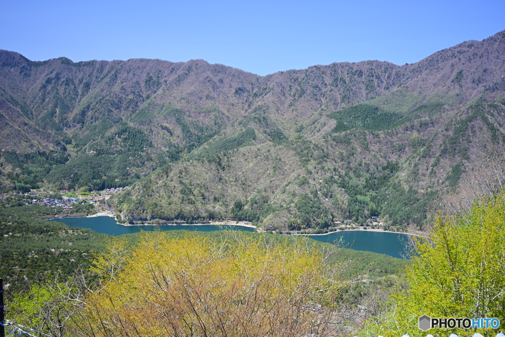 紅葉台から西湖を望む