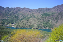 紅葉台から西湖を望む