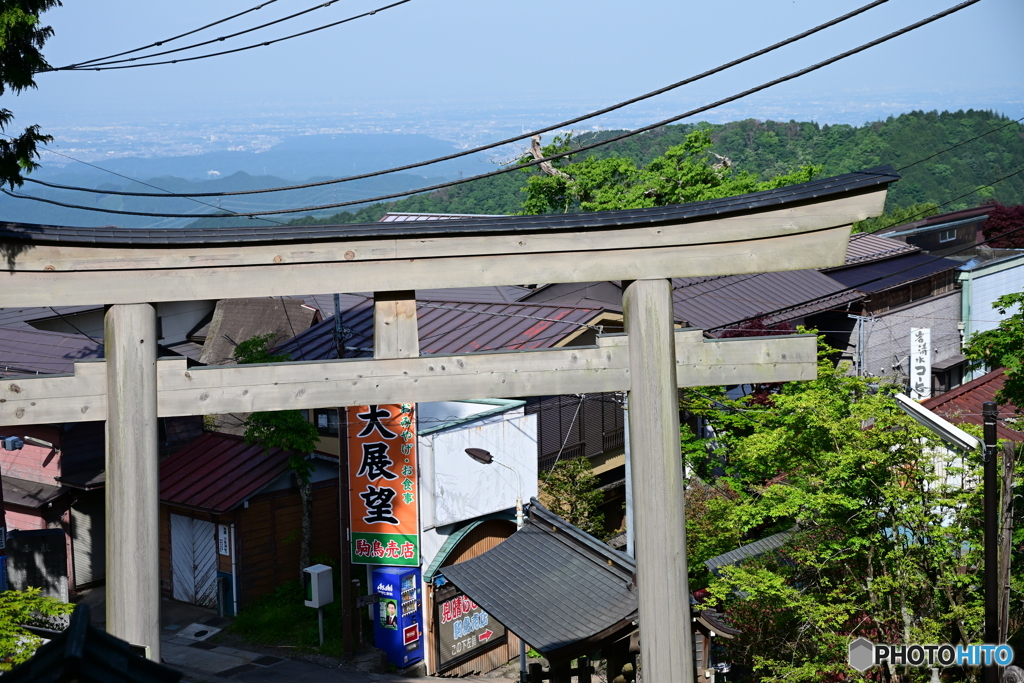 御嶽神社参道と鳥居