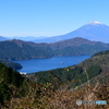 箱根大観山から芦ノ湖を望む