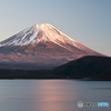 本栖湖からの赤富士