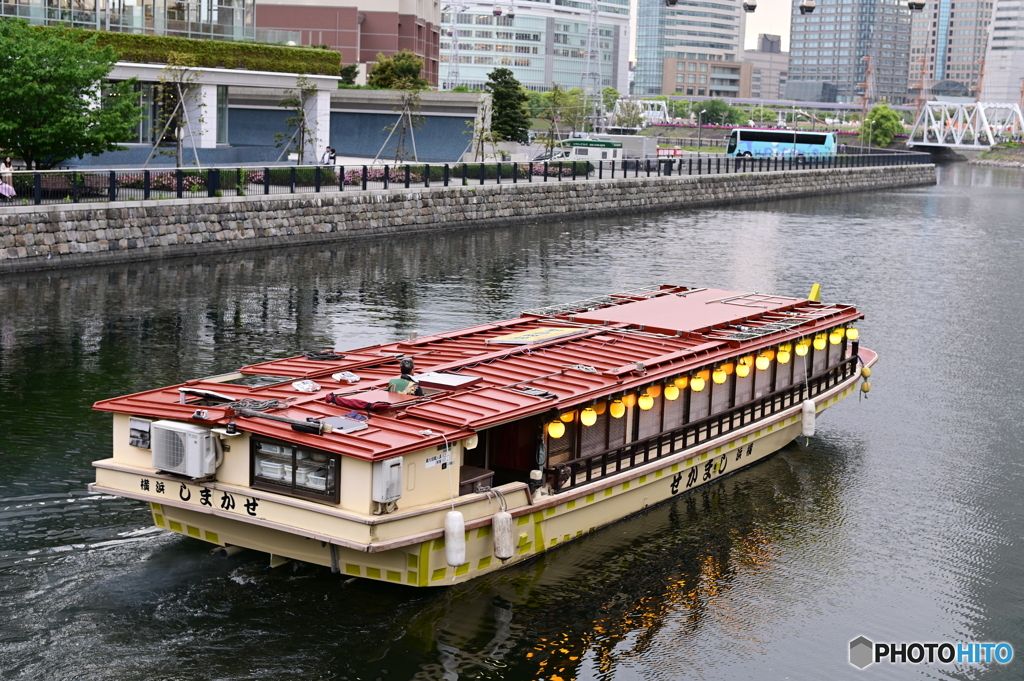 万国橋からの屋形船