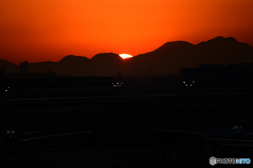 羽田空港から観た日没