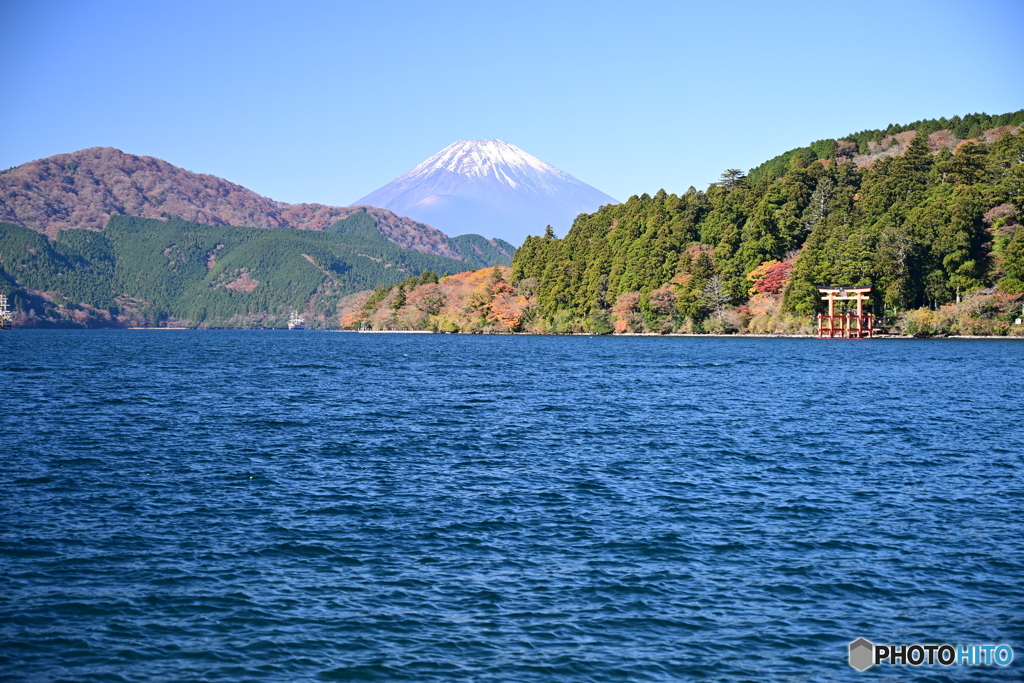 芦ノ湖から富士山望む