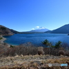 本栖湖と富士山全景