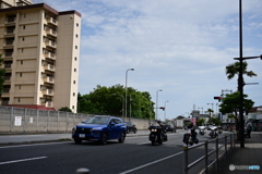 横田基地沿いのハーレー集団