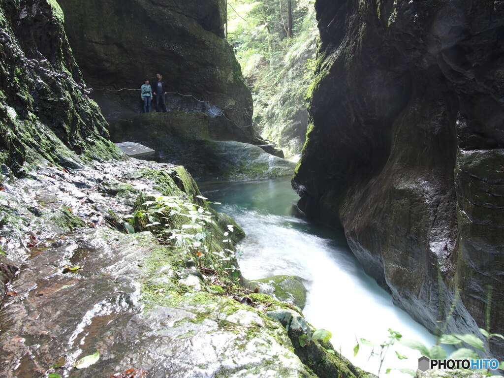 神戸岩の岩門