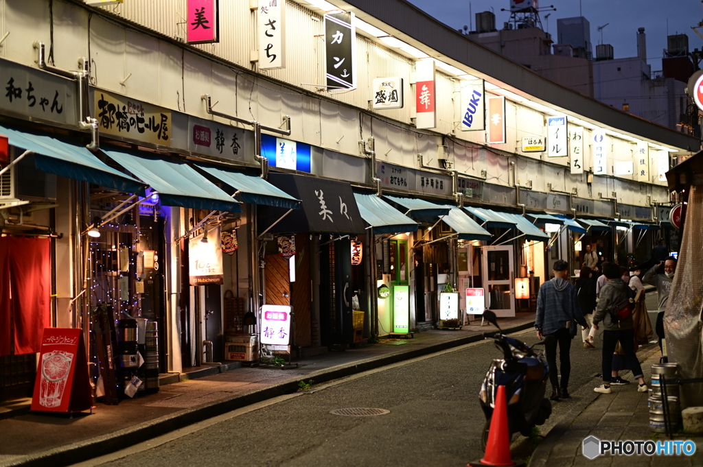 都橋商店街は何処も満席