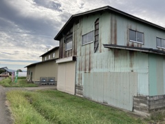 古ぼけた小屋