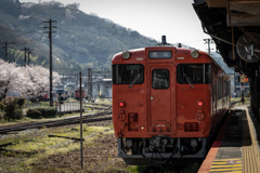 20230401 キハ47_津山駅にて