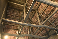 かやぶき屋根裏