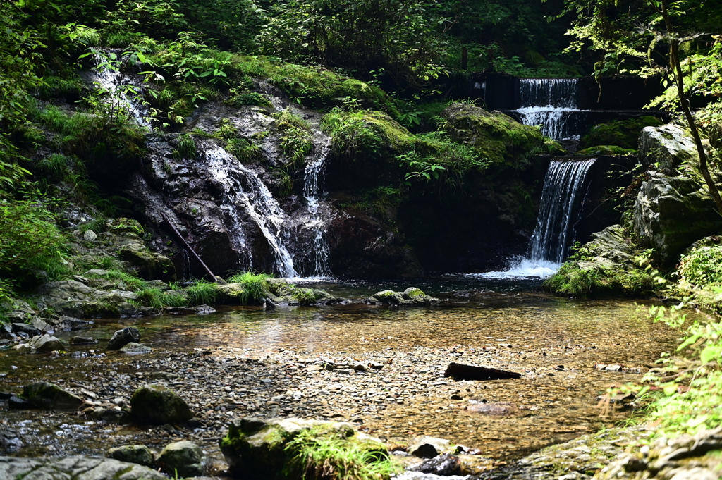 払沢の滝近くの小さな滝