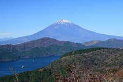 芦ノ湖より富士を望む