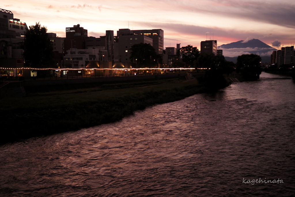 北上川夕景