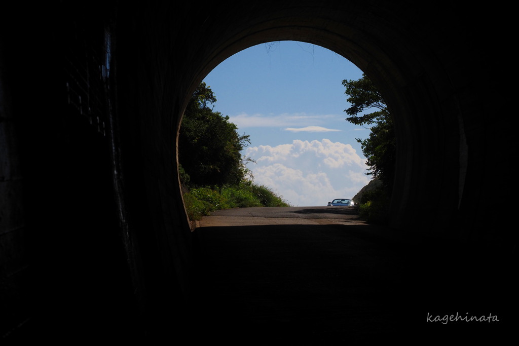 雲の上のトンネル