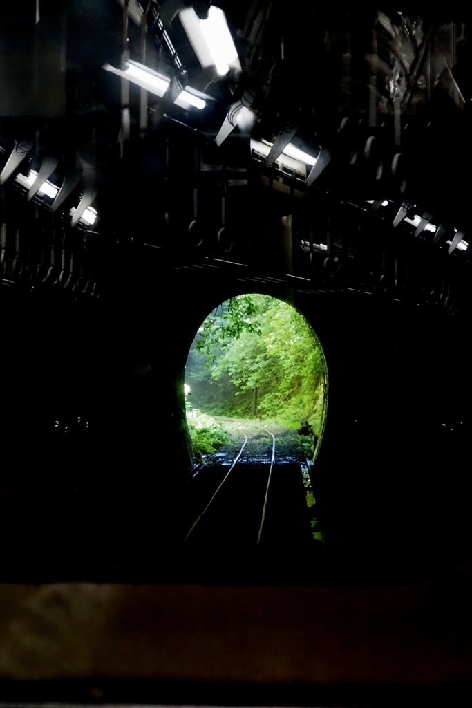 異次元のトンネル