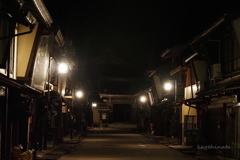 夜の町屋