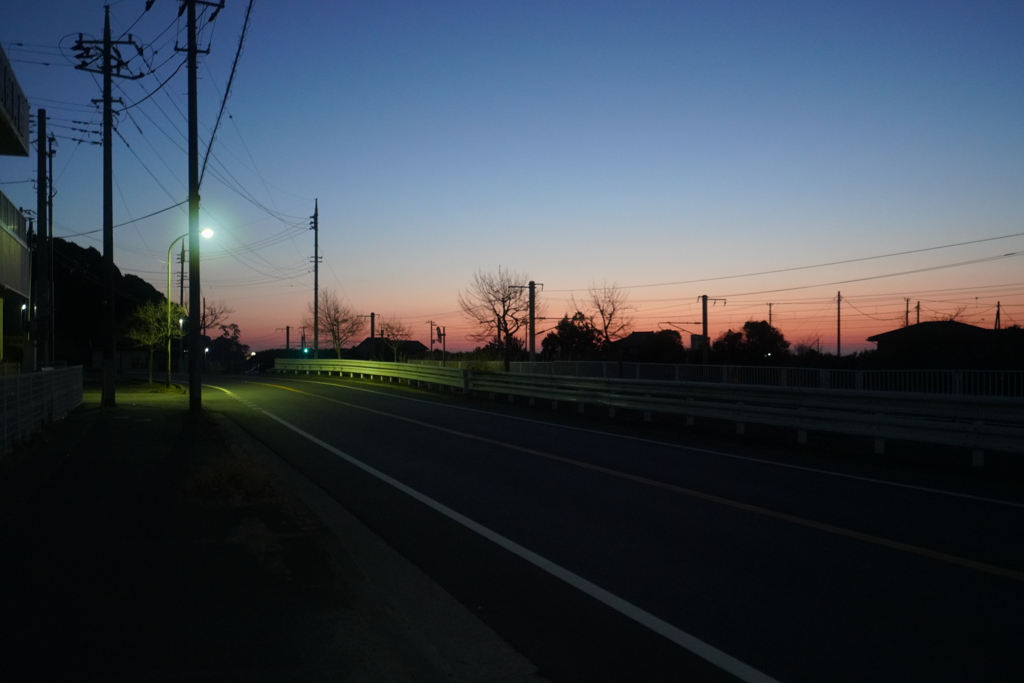 夜と朝焼けの間