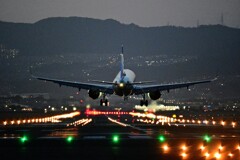 夜間飛行機