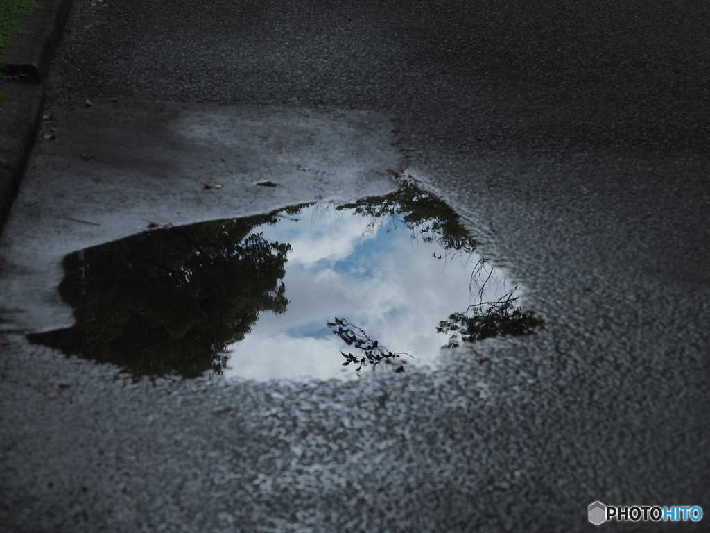 梅雨空