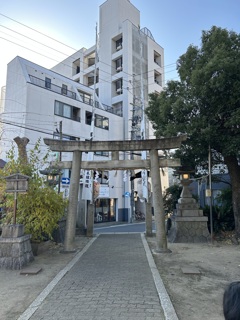 近所の神社