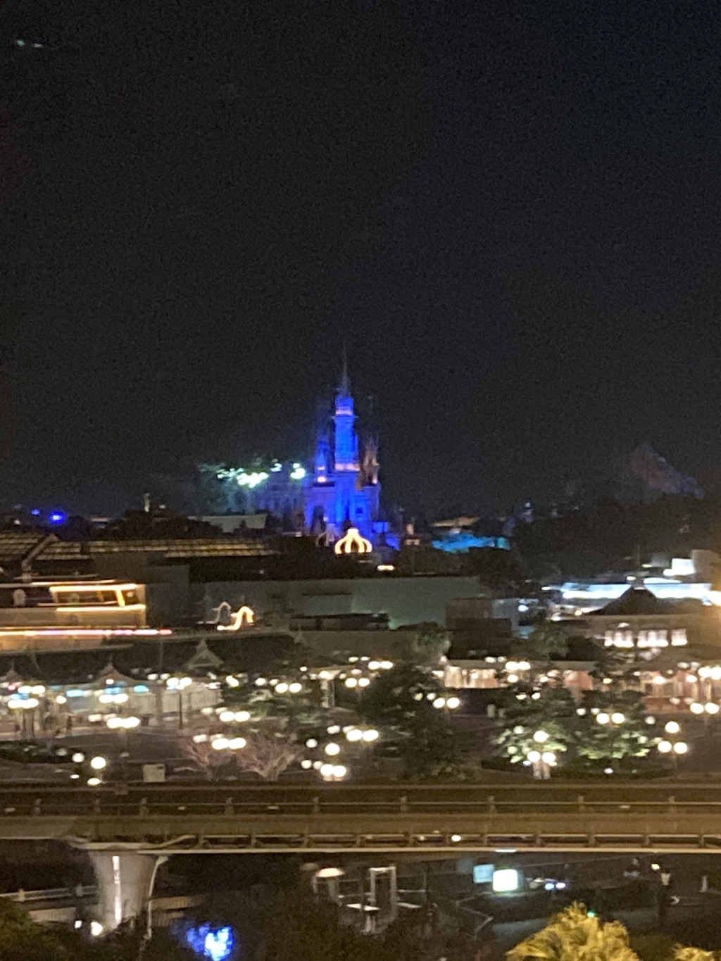 ホテルの窓から