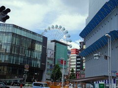 観覧車のある風景