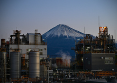 工場の朝