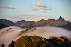 滝雲と槍ヶ岳