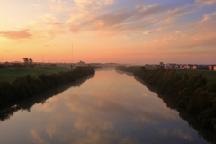 朝日と千歳川