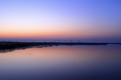 石狩川の夜明け