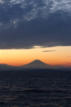 夕暮れの富士山