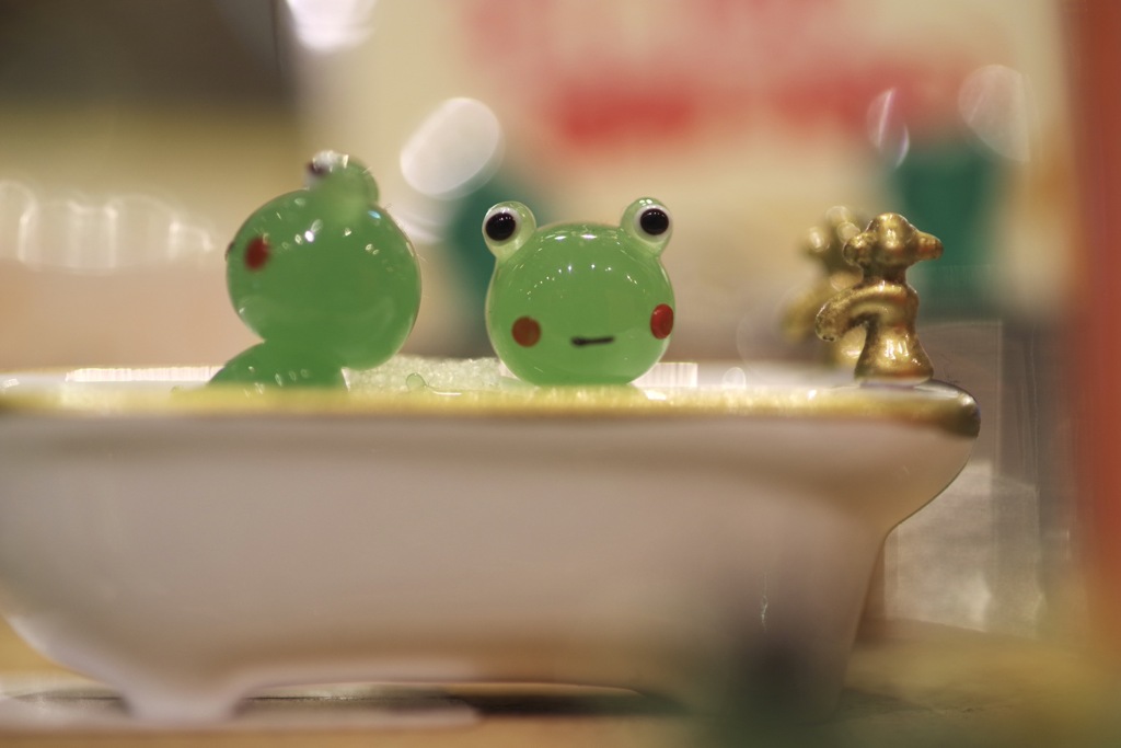 kero in bath
