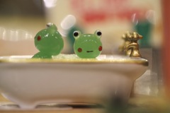 kero in bath
