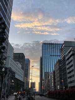 西新宿の夕暮れ